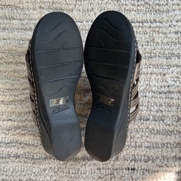 Clarks Bendables Metallic Lexi Sycamore Sandals, size 11 - Picture 5 of 6